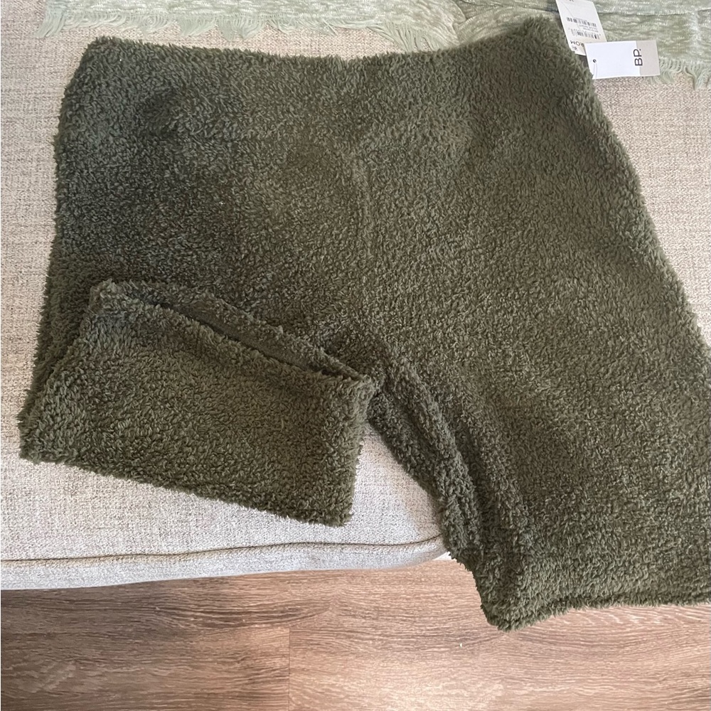 Comfy, Fuzzy XL Olive green shorts for lounging.